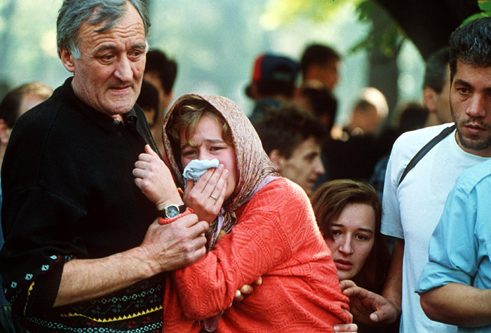 Bestand:Evstafiev-bosnia-sarajevo-funeral-reaction.jpg