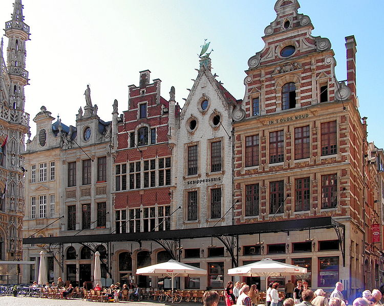 Bestand:Leuven-Grote-Markt.jpg
