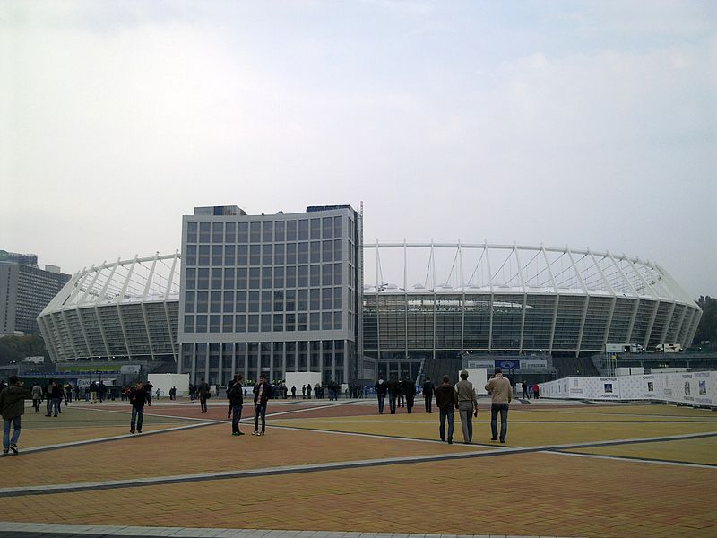 Bestand:Kyiv Olympic Stadium Oct 2011.jpg