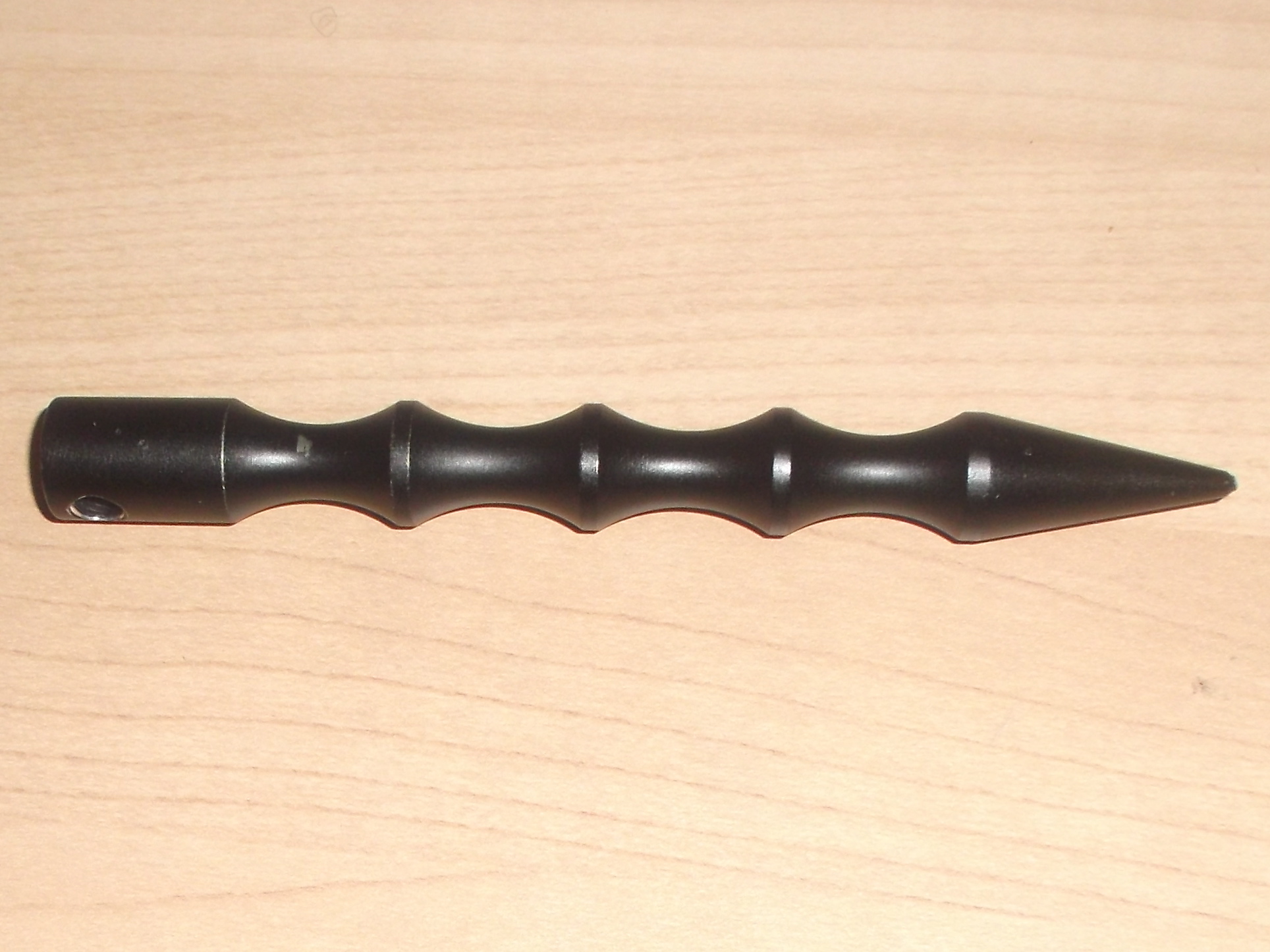 Kobutan met spitse punt, lengte ca. 14 cm