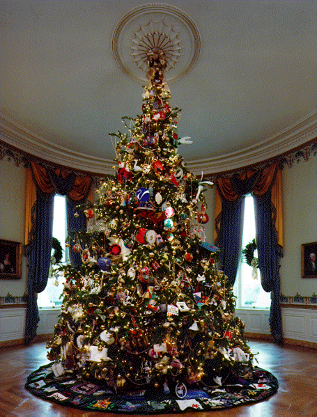 Bestand:1994 Blue Room Christmas tree.png
