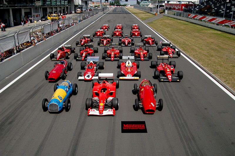 Bestand:Ferrari Formula 1 lineup at the Nürburgring.jpg