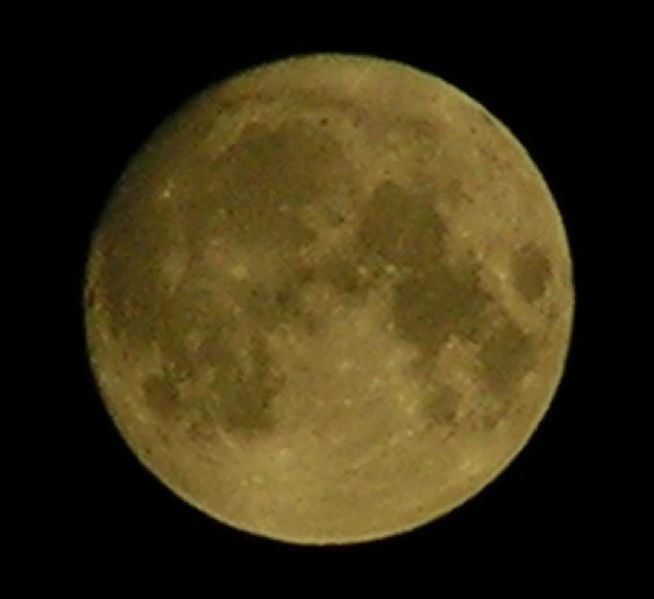 Bestand:654px-Full moon.jpg