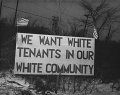 Miniatuur voor Bestand:We want white tenants.jpg