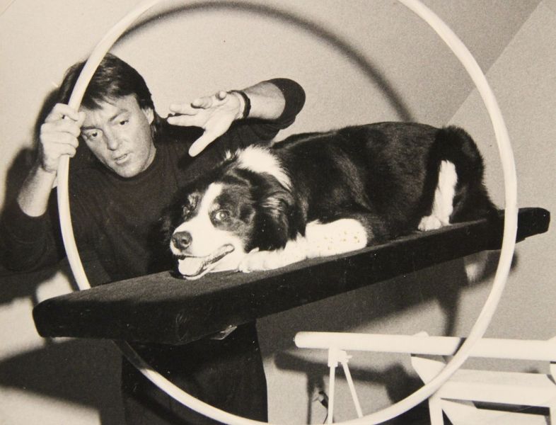 Bestand:Mark Edward & Jim - Emperor of all Dogs.jpg