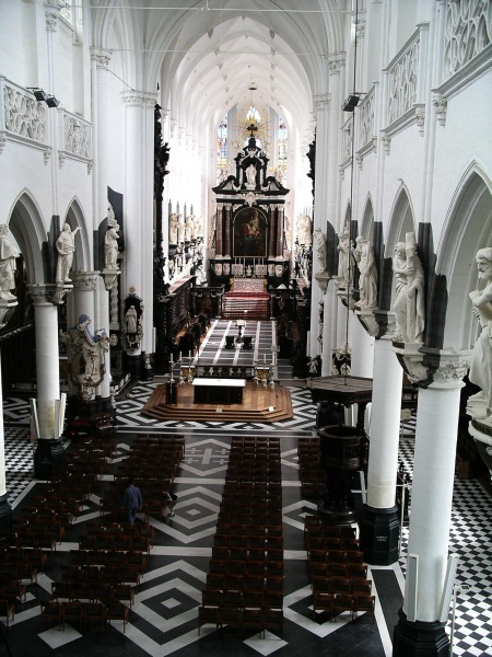 Bestand:Sint-Pauluskerk Antwerpen kerkinterieur.jpg