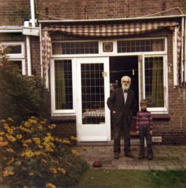 Jan Marinus de Feijter en zijn neef Jan Gerard Boecker, Scheveningen 1972