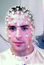 Miniatuur voor Bestand:EEG cap.jpg