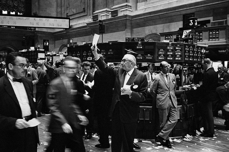 Bestand:NY stock exchange traders floor LC-U9-10548-6.jpg