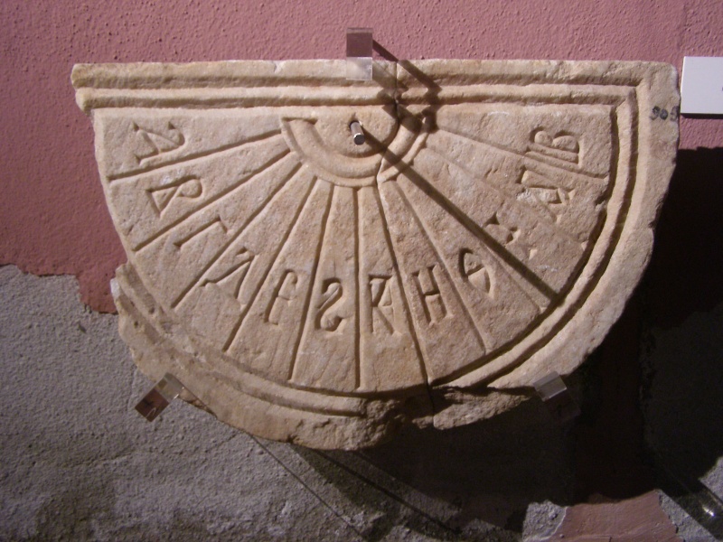 Bestand:Greek Sundial.jpg
