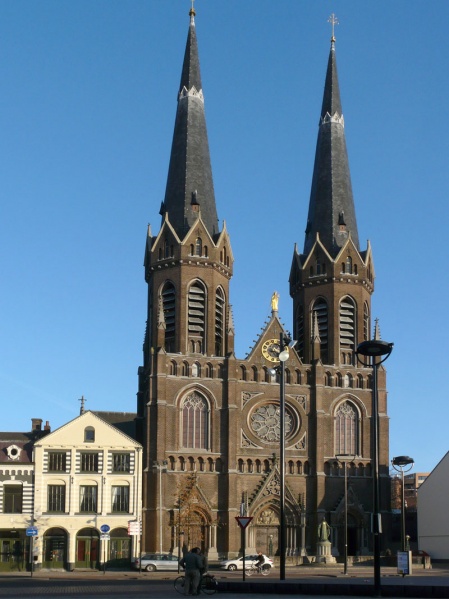 Bestand:Tilburg Heuvelse kerk.jpg